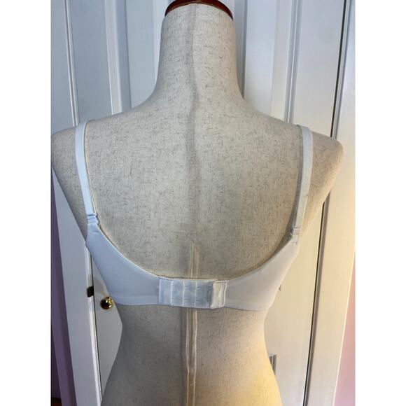 Victoria's Secret bra - Picture 4 of 8